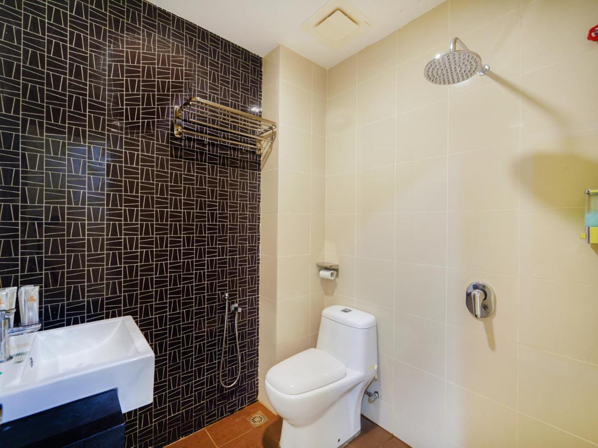 Capital O 89685 Atta Hotel Bukit Mertajam Bagian luar foto