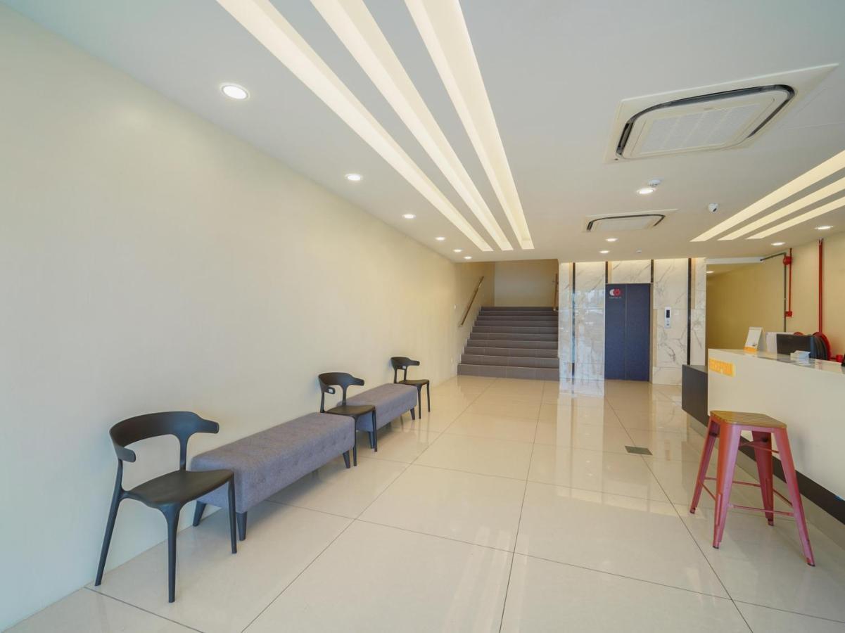 Capital O 89685 Atta Hotel Bukit Mertajam Bagian luar foto